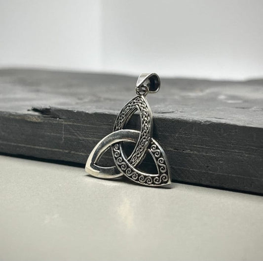 Trinite Celtic Knot Pendent