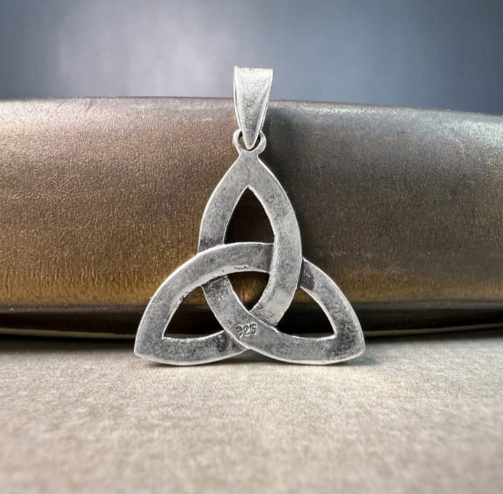 Trinite Celtic Knot Pendent